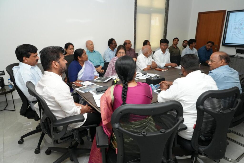 Vaartha live news : Medaram Temple : మేడారం దేవాలయ అభివృద్ధికి సీఎం రేవంత్ ప్రత్యేక దృష్టి