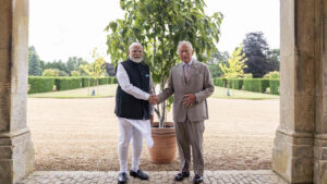 ప్రధాని మోదీకి బర్త్‌డే గిఫ్ట్‌ పంపిన బ్రిటన్‌ రాజు