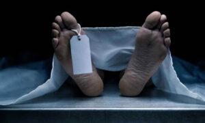 ప్రభుత్వాస్పత్రిలో శవాలపై దోపిడీ