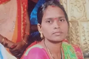 అయ్యో దేవుడా.. బతుకమ్మ ఆడుతుండగా కుప్పకూలి మరణించిన మహిళ