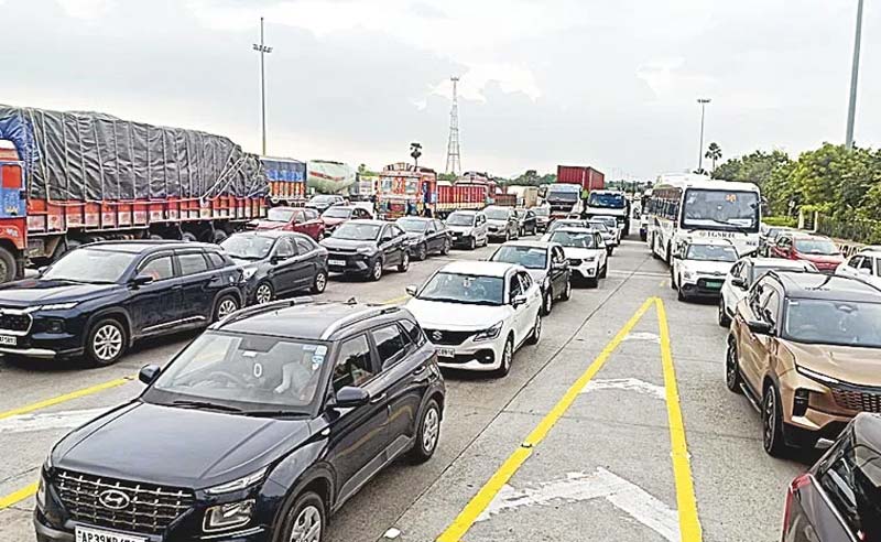 New Rules : టోల్ ప్లాజాల వద్ద రద్దీ