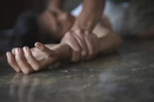 Karimnagar – వైద్య పరీక్ష కోసం వచ్చిన ఓ యువతిపై అత్యాచారం