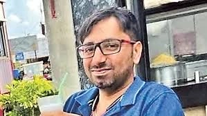 Benguluru-చెప్పులో దూరిన పాము కాటు.. స్పర్శ లేక మరణించిన టెకీ