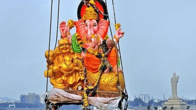 Latest News: హైదరాబాద్ లో వినాయక నిమజ్జనానికి భారీ ఏర్పాట్లు