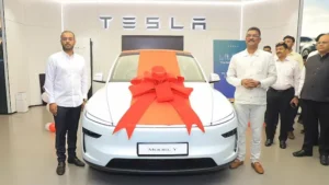 Tesla – భారత్‌లో తొలి కారును డెలివరీ చేసిన టెస్లా..