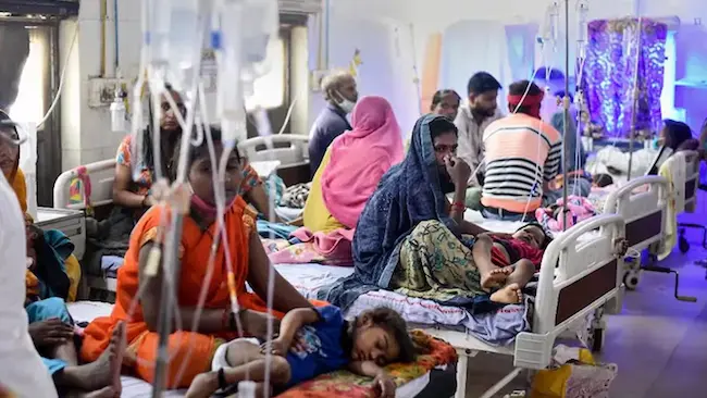 News telugu: Viral fevers: వ్యాపిస్తున్న విషజ్వరాలు..వణికిపోతున్న గ్రామాలు