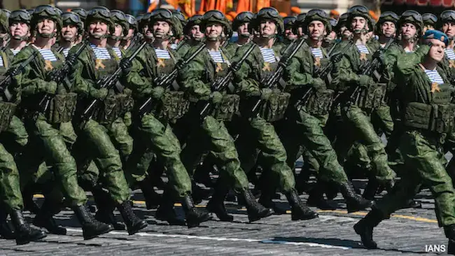 Russian Army - రష్యా సైన్యం ఆఫర్లు ప్రమాదకరం ..  కేంద్రం  