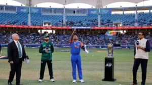 IND- PAK ఆసియా కప్..టాస్ గెలిచి బ్యాటింగ్ ఎంచుకున్న పాకిస్థాన్