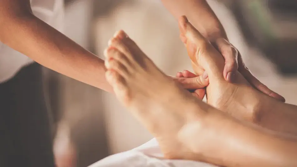 News telugu: Health Tips: రాత్రి నిద్రకు ముందు నెయ్యితో అరికాళ్లకు మసాజ్‌ చేస్తే అనేక ప్రయోజనాలు