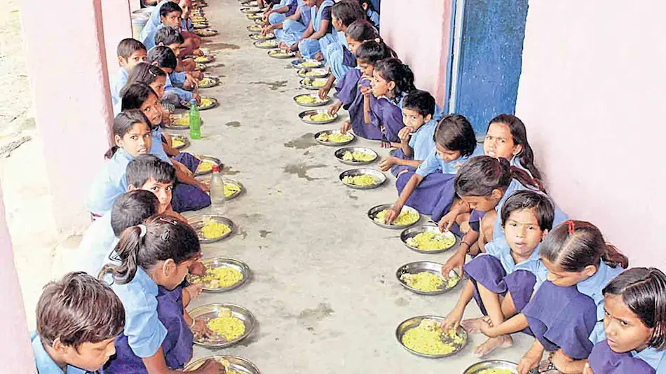 News telugu: Mid day meal: అక్టోబర్ నుంచి ఆన్లైన్లో మధ్యాహ్న భోజన బిల్లులు!