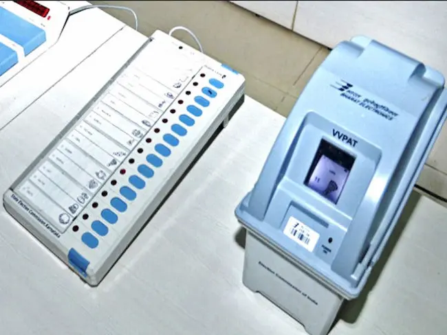 Latest Telugu news : Election Commission: ఇక నుంచి ఈవీఎంలపై అభ్యర్ధి కలర్‌ ఫోటోలు..ఎన్నికల సంఘం