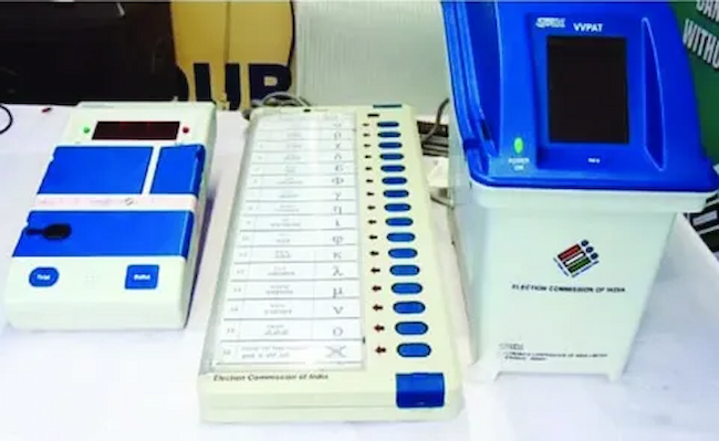 News telugu: Election Commission of India: ఈవీఎం బ్యాలెట్ పేపర్ల డిజైన్‌లో ఎన్నికల సంఘం మార్పులు