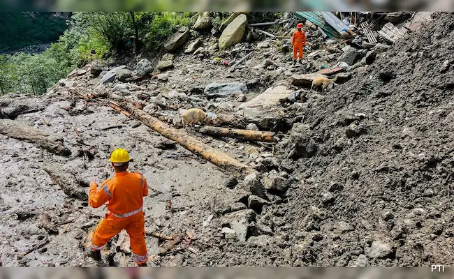 Landslides -ప్రకృతి విలయంలో  ఉత్తరాఖండ్‌.. విరిగిపడిన కొండచరియలు..  