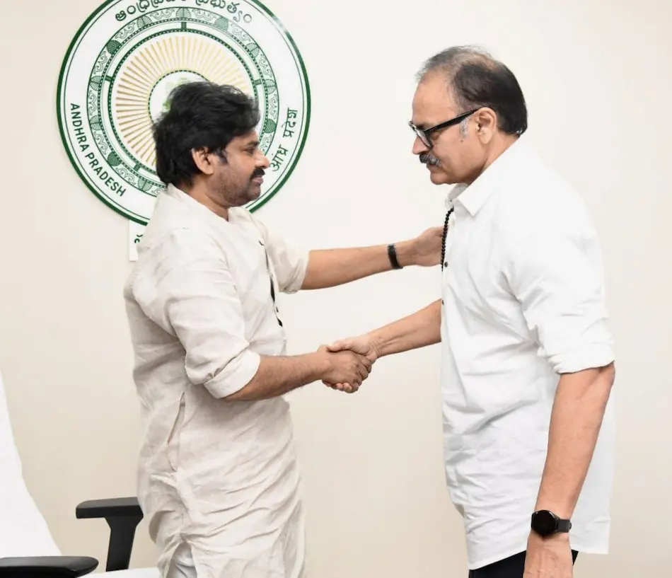 News telugu: Nagababu: తొలిసారి సమావేశాలకు హాజరయ్యే ముందు పవన్ కళ్యాణ్ ను కలిసిన నాగబాబు