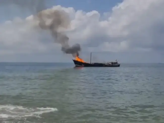 Latest Telugu news : Ship Catches Fire – సొమాలియా వెళ్లే నౌకలో మంటలు.. బియ్యం బస్తాలు ఆహుతి