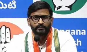 Balmoor Venkat-నిరుద్యోగుల జీవితాలతో రాజకీయం తగదు:ఎమ్మెల్సీ బల్మూర్ వెంకట్