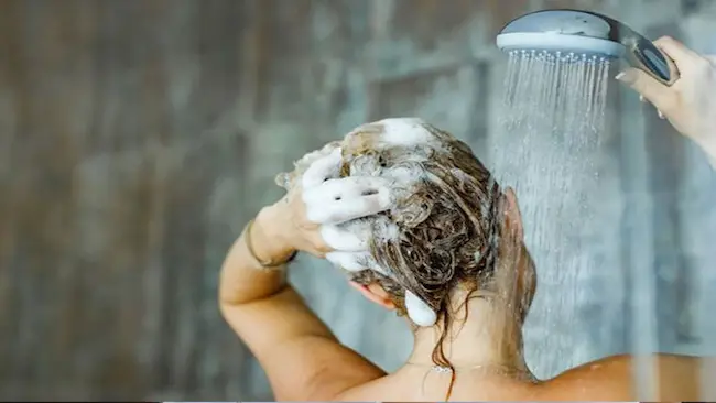News telugu: Head Bath In Periods: పీరియడ్స్‌లో తలస్నానం చేయకూడదా?