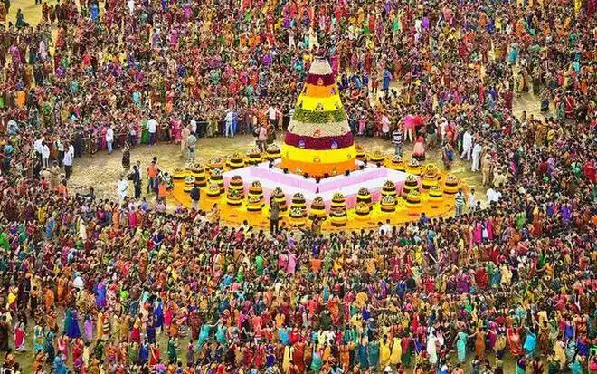 Bathukamma 2025: గిన్నిస్ రికార్డుల దిశగా తెలంగాణ