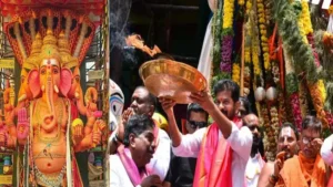 ఖైరతాబాద్ బడా గణేశ్‌ను దర్శించుకున్న సీఎం రేవంత్ రెడ్డి