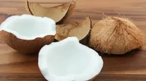 Raw coconut-పచ్చి కొబ్బరి చర్మం, జుట్టుకు అందించే అద్భుతమైన ప్రయోజనాలు