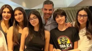 Karishma Kapoor – తన తండ్రి ఆస్తిలో వాటా కావాలని కోర్టుకెక్కిన కరిష్మా కపూర్ పిల్లలు