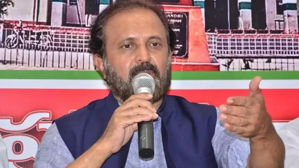 Latest News: Madhu Yashki Goud- కాంగ్రెస్ సీనియర్ నేత మధు యాష్కీ గౌడ్‌కు అస్వస్థత.. ఆసుపత్రికి తరలింపు..