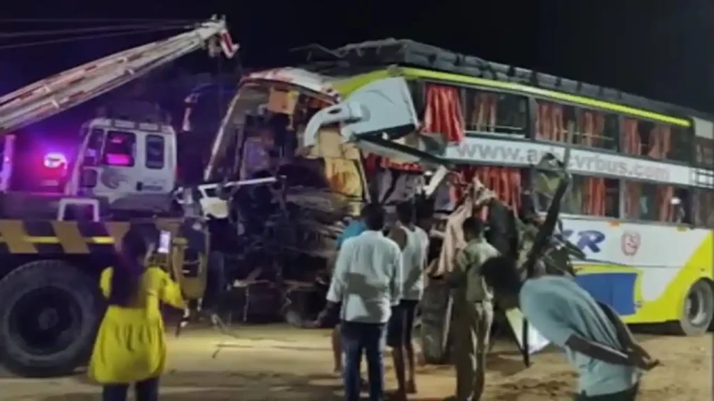 Telugu News: Mahbubnagar-నల్గొండ జిల్లాలో ఘోర రోడ్ ప్రమాదంలో నలుగురు మృతి.. పలువురు పరిస్థితి విషమం