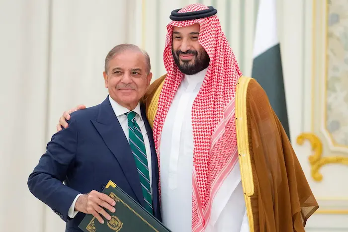 Latest Telugu News: Pakistan-బయటబడ్డ పాక్ రక్షణ ఒప్పందం చీకటి కోణాలు