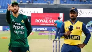 టాస్ గెలిచి బౌలింగ్ ఎంచుకున్న పాకిస్థాన్
