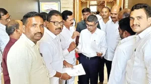 Railways -రైల్వే వినియోగదారుల సమస్యల పరిష్కారానికి కృషి : జిఎం శ్రీవాత్సవ