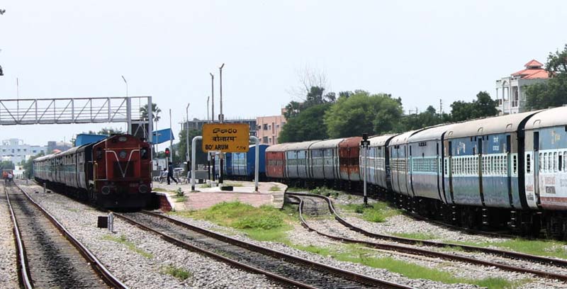 Accident -Hyderabad : హైదరాబాద్‌లో రైలు ప్రమాదం