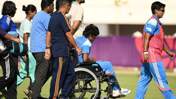 vaartha live news : ODI World Cup : టీమిండియా పేసర్‌ అరుంధతి కి గాయం