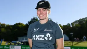 న్యూజిలాండ్‌ నుంచి ఆల్‌రౌండర్ ఫ్లోరా ఔట్