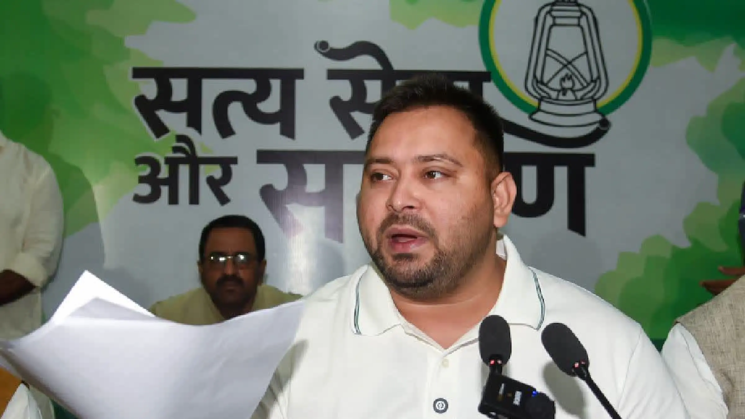 Bihar: ఇంటికో ప్రభుత్వ ఉద్యోగం ఇస్తాం: తేజస్వి యాదవ్