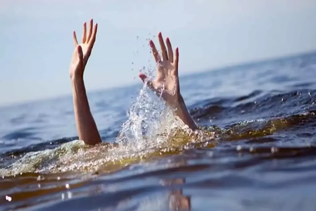 Latest News: Karnataka: పిల్లలతో కేరింతలు.. ముంచుకొచ్చిన వరద నీటితో ఆరుగురి మృతి