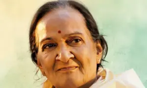 గాయని బాలసరస్వతి మృతి: సీఎం రేవంత్ సంతాపం