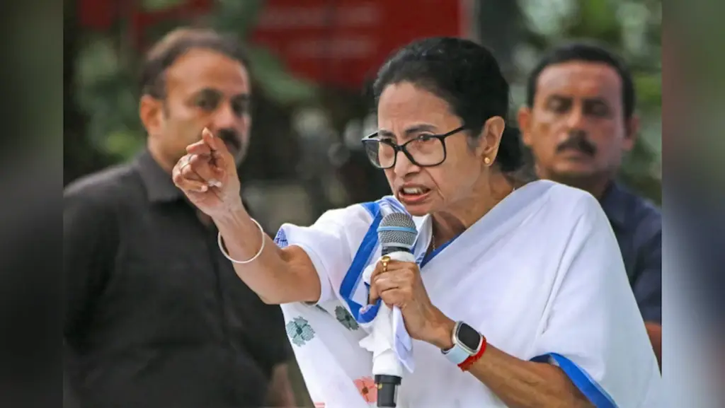 News Telugu: Bhutan: ఆ దేశమే నష్ట పరిహారం చెల్లించాలి: మమతా బెనర్జీ