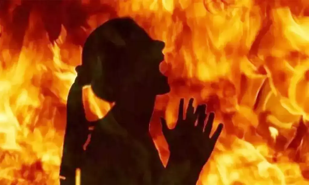 Latest News: Bihar Crime News: భార్యపై పెట్రోల్ పోసి నిప్పుపెట్టిన భర్త.. కారణం ఏంటంటే?