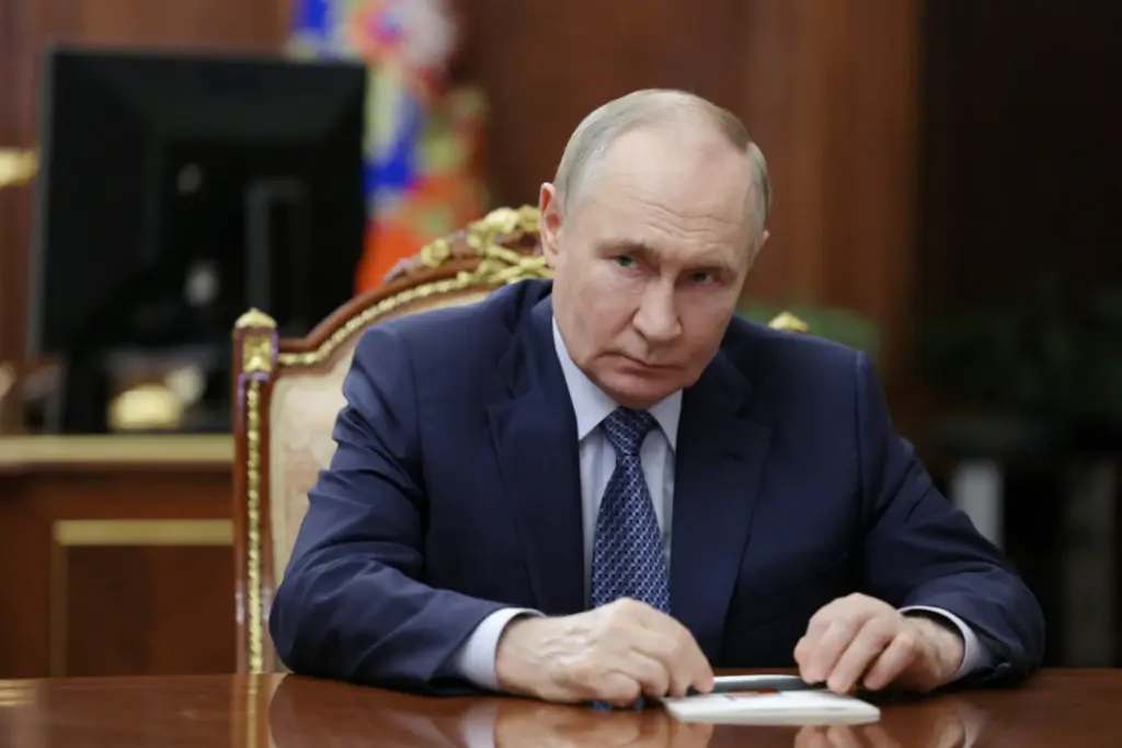 Latest News: Vladimir Putin: ఆంక్షల వల్ల తమ ఆర్థిక వ్యవస్థపై పెద్ద ప్రభావం ఉండదన్న పుతిన్