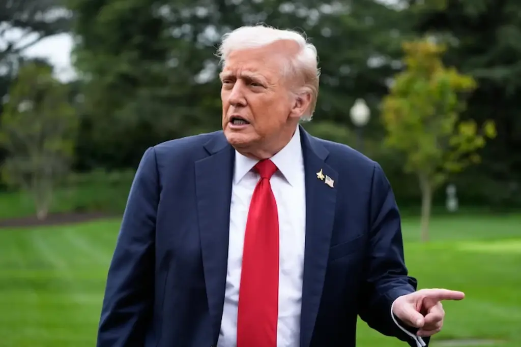 Latest News: Donald Trump: షికాగో మేయర్, ఇల్లినోయా గవర్నర్ పై ట్రంప్ తీవ్ర వ్యాఖ్యలు