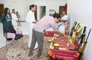 ఘనంగా కేసీఆర్ నివాసంలో దసరా పండుగ పూజా కార్యక్రమాలు