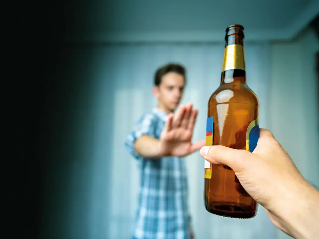 News Telugu: Alcohol: తాగుడుకు దూరమవుతున్న యువత.. మంచి పరిణామమే..