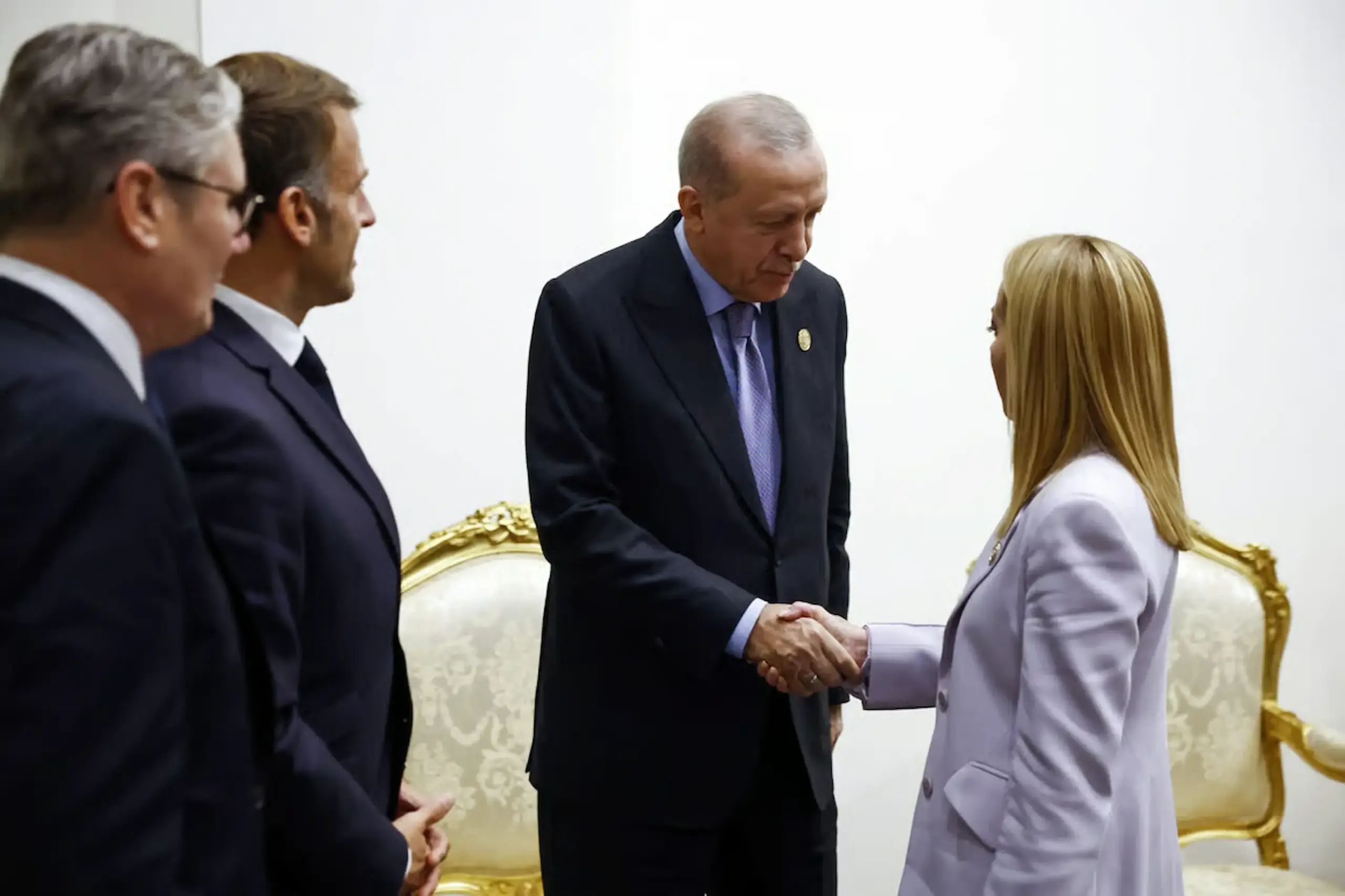 Giorgia Meloni: పొగతాగడం మానేస్తే నాకు చిరాకు ఎక్కువవుతుంది: మెలోనీ