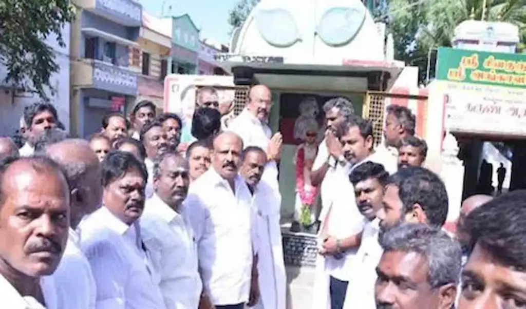 Latest News: MGR: తమిళనాడులో ఎంజీఆర్ విగ్రహం ధ్వంసం