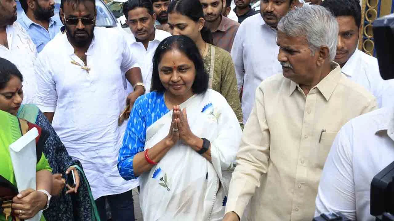 నవీన్, సునీత నామినేషన్లకు ఆమోదం