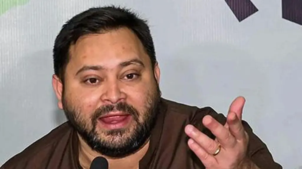 We will give a government job to every household: Tejaswi Yadav