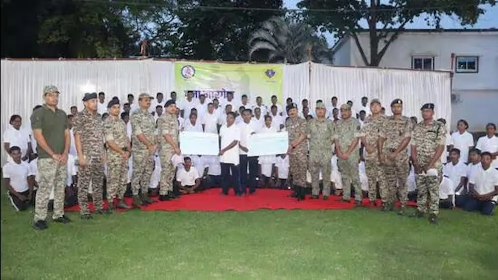 News Telugu: Chhattisgarh: 100మందిపైగా మావోయిస్టుల లొంగుబాటు