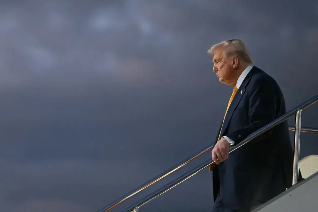 News Telugu: Trump: మూడోసారి అధ్యక్షుడిగా కాలేను.. అందుకు చట్టం ఒప్పుకోదు: ట్రంప్