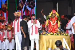 ఇంద్రపార్క్ ధర్నాచౌక్ శ్రీ కృష్ణ సదర్ సమ్మెలంలో పాల్గొన్న రేవంత్ రెడ్డి