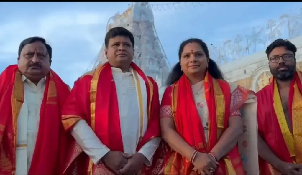 News Telugu: TTD: భర్తతో కలిసి తిరుమల శ్రీవారిని దర్శించుకున్న కవిత